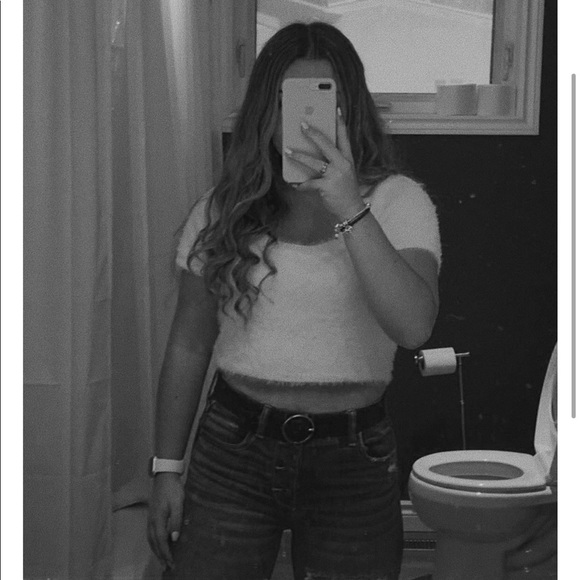 Meet your Posher, Macy - Picture 4 of 8